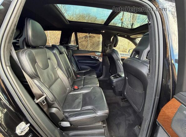 YV4A22PL3J1209333 2018 VOLVO XC90 Black Vista trasera
