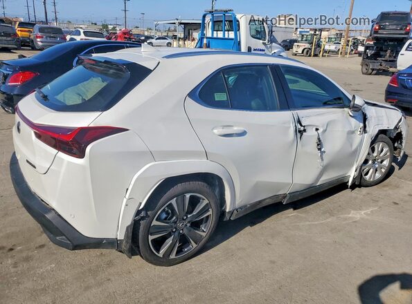 JTHYBJAH4S2017915 2025 LEXUS UX Белый Передняя правая четверть