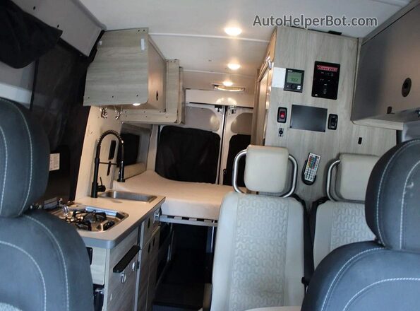 3C6TRVDG1LE124384 2020 RAM PROMASTER Белый Вид салона спереди
