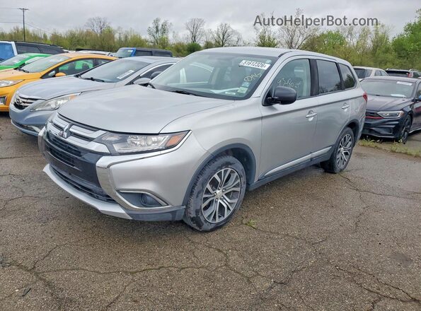 JA4AD2A3XJZ052000 2018 MITSUBISHI OUTLANDER Silver Vista tres cuartos delantera izquierda