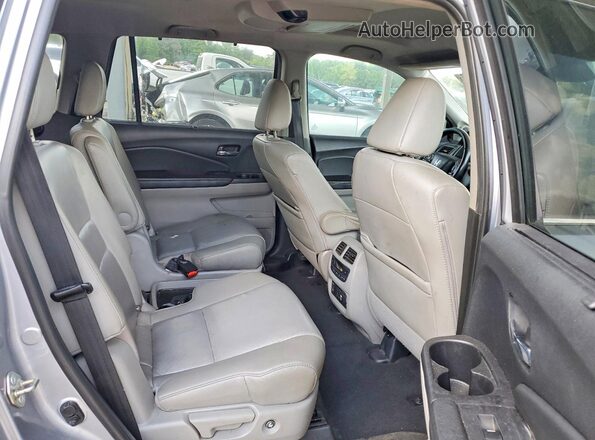 5FNYF5H64LB012746 2020 HONDA PILOT Silver Widok wnętrza z tyłu