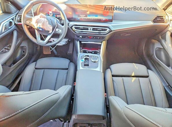 WBY43AW02RFS65016 2024 BMW I4 White ხელსაწყოთა პანელის ხედი