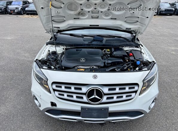 WDCTG4GB0KU004823 2019 MERCEDES-BENZ GLA Белый Вид щитка приборов