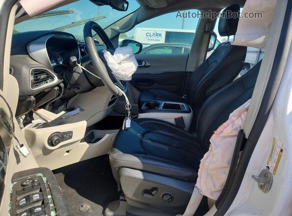 2C4RC1BG2RR151777 2024 CHRYSLER PACIFICA Белый Вид панели приборов
