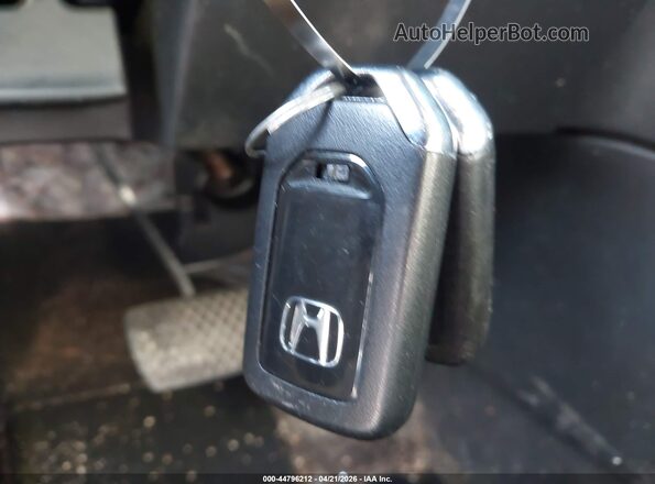 7FARW2H58JE001079 2018 HONDA CR-V Серебряный Вид панели приборов