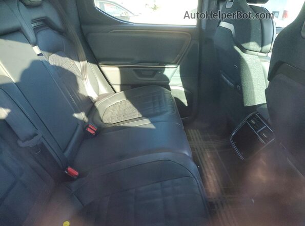 7FCTGCAP2SN038240 2025 RIVIAN R1T Green Widok tylnych siedzeń