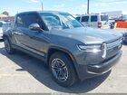 2026 Rivian R1t Dual Motor Standard Pack Gray vin: 7FCTGGAA0TN043277