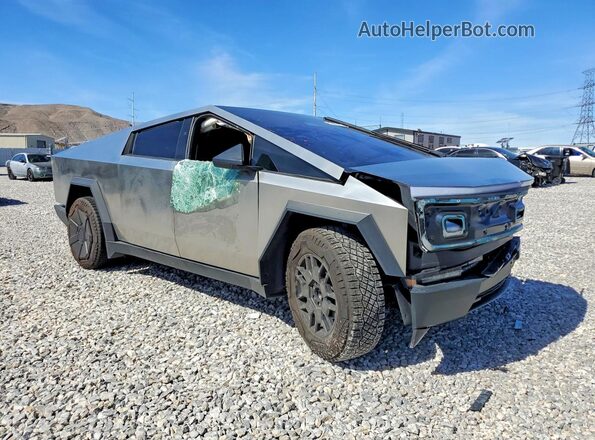 7G2CEGEC9SA077409 2025 TESLA CYBERTRUCK Серебряный Передняя правая четверть