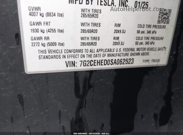 7G2CEHED0SA062523 2025 TESLA CYBERTRUCK Silver Vista del compartimento del motor