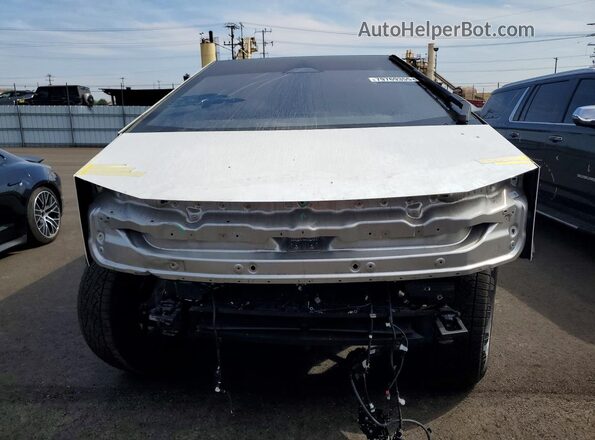7G2CEHED0SA074610 2025 TESLA CYBERTRUCK Белый Вид спереди