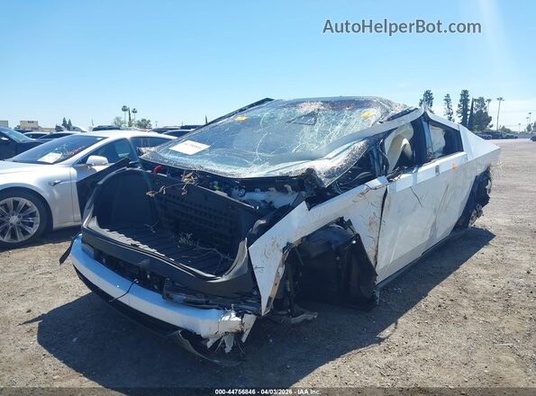 7G2CEHED1SA064720 2025 TESLA CYBERTRUCK Белый Передняя левая четверть