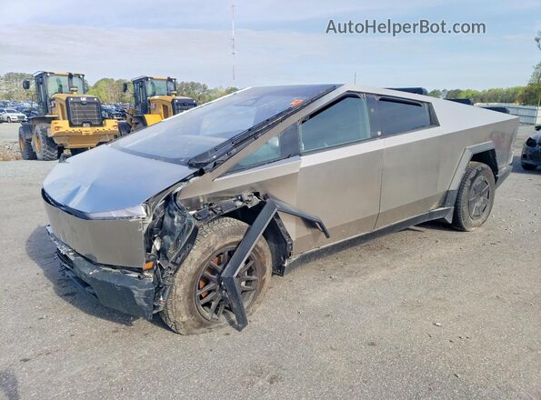 7G2CEHED3SA075055 2025 TESLA CYBERTRUCK Серебряный Передняя левая четверть