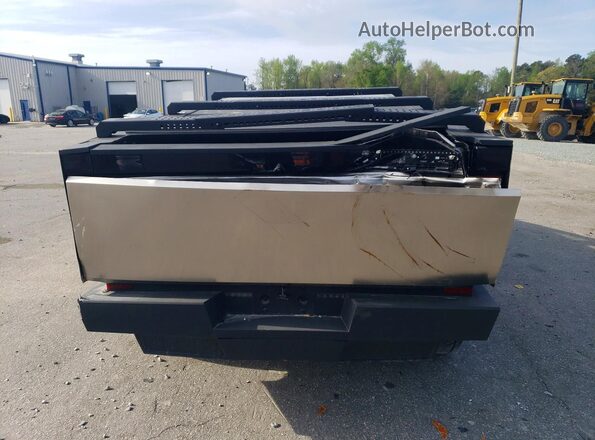 7G2CEHED3SA075055 2025 TESLA CYBERTRUCK Серебряный Вид сзади