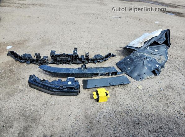 7G2CEHED7SA080663 2025 TESLA CYBERTRUCK Серебряный Вид подкапотного пространства