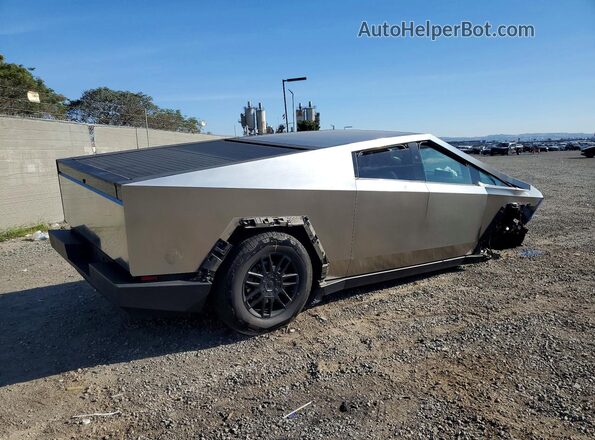 7G2CEHED9RA044399 2024 TESLA CYBERTRUCK Серебряный Задняя правая четверть