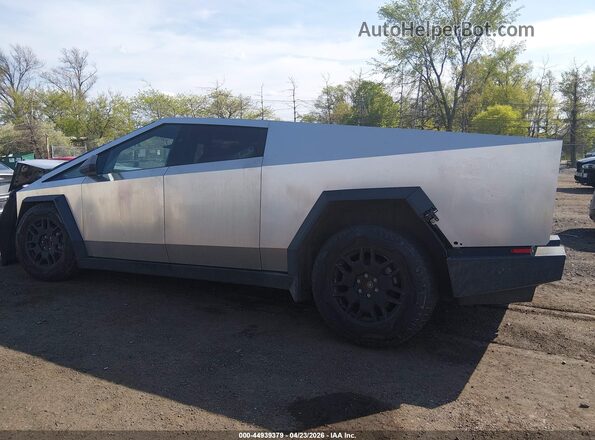 7G2CEHEE1RA012409 2024 TESLA CYBERTRUCK Gray Панорамний вид салону 360°