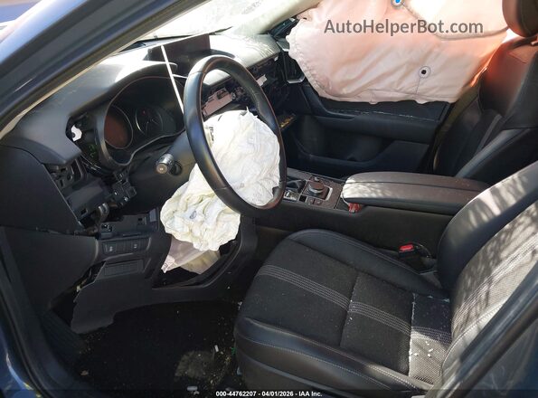 7MMVABAM8RN215044 2024 MAZDA CX-5 Gray Widok wnętrza z przodu