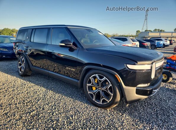 7PDSGABA3PN025688 2023 RIVIAN R1S Черный Передняя правая четверть