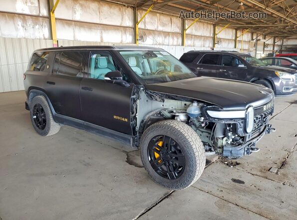 7PDSGABA6PN019237 2023 RIVIAN R1S Черный Передняя правая четверть