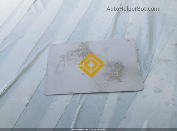 7PDSGCBA1TN085796 2026 RIVIAN R1S White Widok deski rozdzielczej