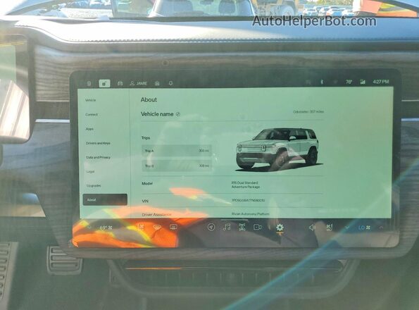 7PDSGGBA1TN080010 2026 RIVIAN R1S Silver Вид щитка приладів