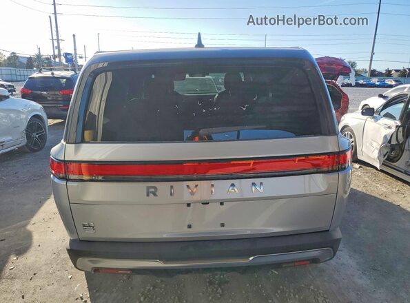 7PDSGGBA1TN080010 2026 RIVIAN R1S Silver Вид ззаду