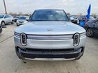 2026 Rivian R1s Adventure Серебряный vin: 7PDSGGBA7TN079539