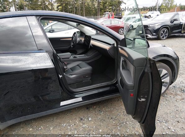 7SAYGAEE1NF535083 2022 TESLA MODEL Y Black Սալոնի դիմացի տեսք