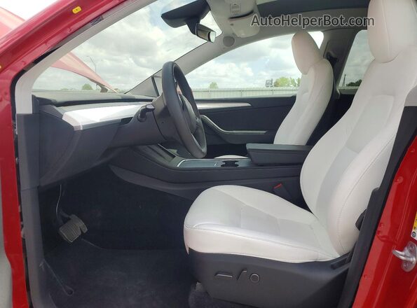 7SAYGAEE1PF895117 2023 TESLA MODEL Красный Вид салона спереди