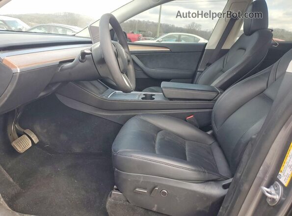 7SAYGAEE1SF304745 2025 TESLA MODEL Серебряный Вид салона спереди