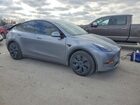 2025 Tesla Model Y Серебряный vin: 7SAYGAEE1SF304745