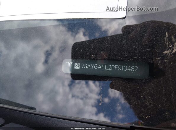7SAYGAEE2PF910482 2023 TESLA MODEL Y Red Widok komory silnika