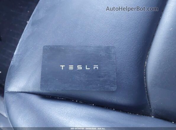 7SAYGAEE6PF612288 2023 TESLA MODEL Y Gray Vista del salpicadero
