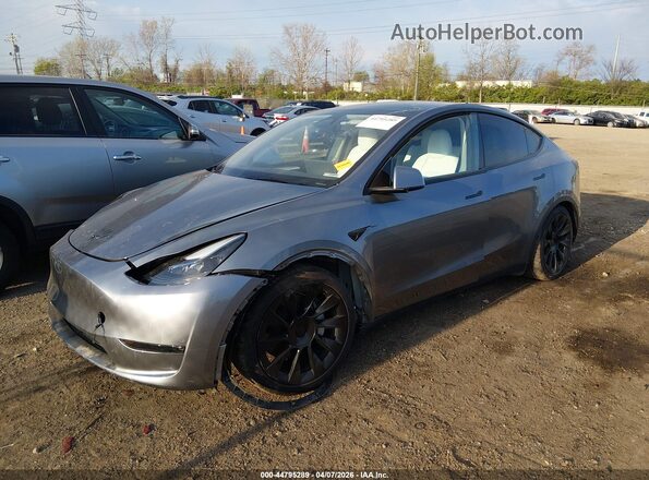 7SAYGAEE7RF112644 2024 TESLA MODEL Y Серый Передняя левая четверть