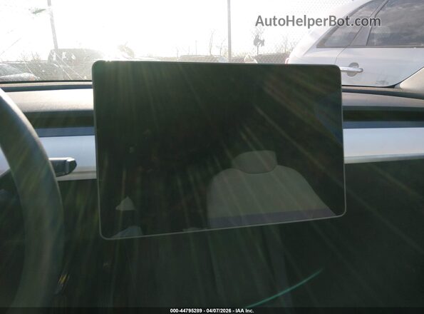 7SAYGAEE7RF112644 2024 TESLA MODEL Y Серый Вид задних сидений
