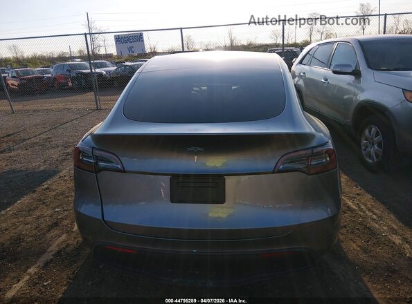 7SAYGAEE7RF112644 2024 TESLA MODEL Y Серый 