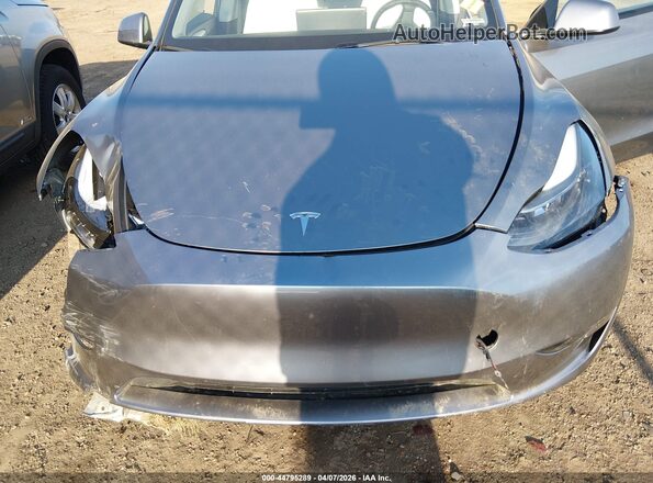 7SAYGAEE7RF112644 2024 TESLA MODEL Y Серый Вид сзади