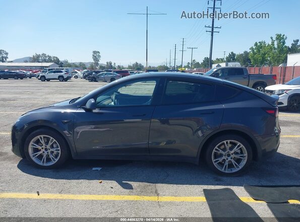 7SAYGAEE8RF034696 2024 TESLA MODEL Y Gray Vista interior de 360 grados