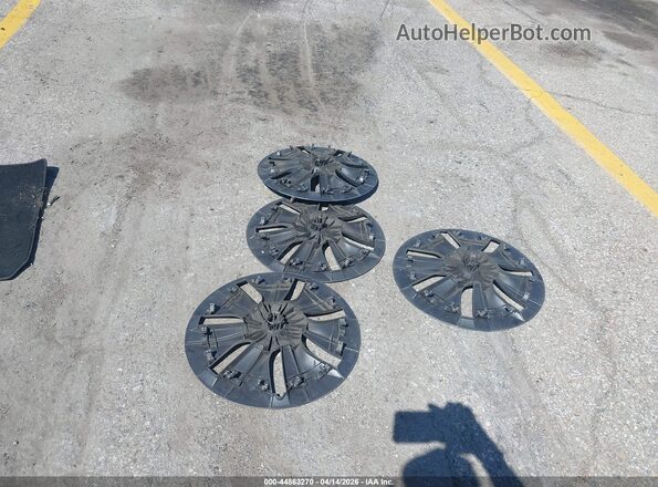 7SAYGAEE8RF034696 2024 TESLA MODEL Y Gray Vista del salpicadero