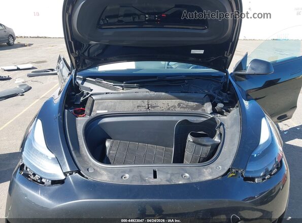 7SAYGAEE9RF116260 2024 TESLA MODEL Y Black Вид ззаду