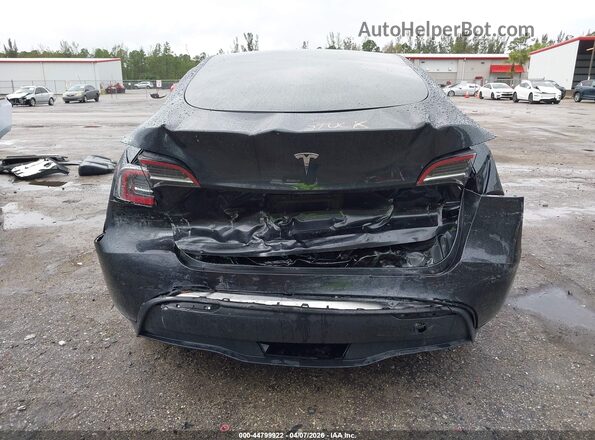 7SAYGDED0SF228847 2025 TESLA MODEL Y Gray 