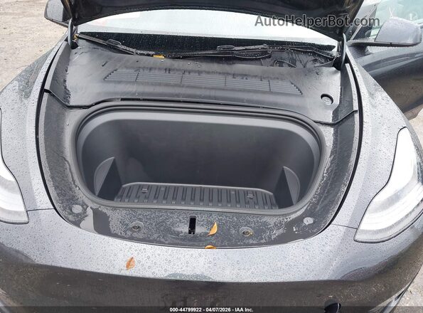 7SAYGDED0SF228847 2025 TESLA MODEL Y Gray Vista trasera