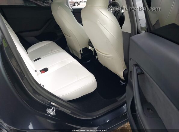 7SAYGDED0SF231375 2025 TESLA MODEL Y Gray VIN კოდის სტიკერის ხედი