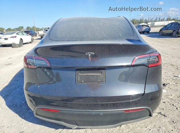 7SAYGDED1RF105309 2024 TESLA MODEL Gray Вид ззаду