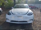 2024 Tesla Model Y Long Range Single Motor Rear-wheel Drive/rwd White vin: 7SAYGDED2RA332070