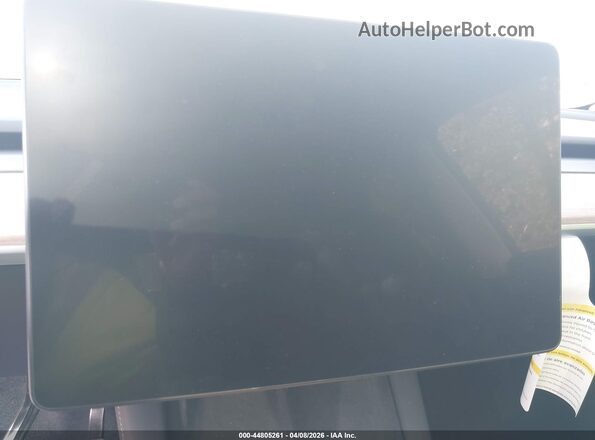 7SAYGDED2RA332070 2024 TESLA MODEL Y White 
