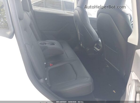 7SAYGDED2RA332070 2024 TESLA MODEL Y White Вид наклейки з VIN-кодом