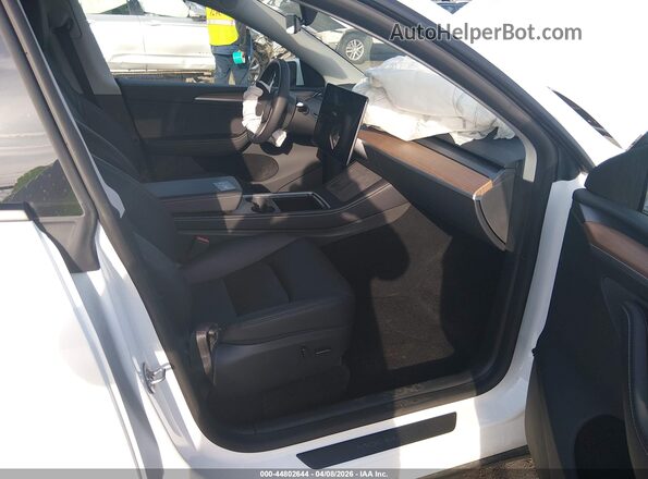 7SAYGDED2SA337839 2025 TESLA MODEL Y White Vista interior delantera