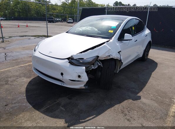 7SAYGDED2SA337839 2025 TESLA MODEL Y White Vista tres cuartos delantera izquierda