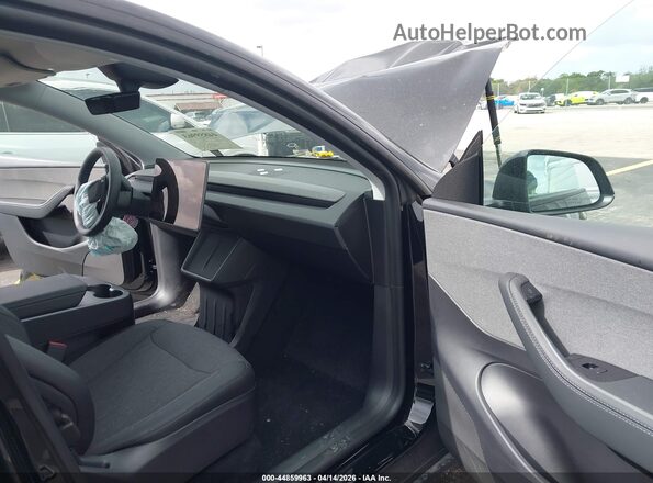 7SAYGDED2TA594999 2026 TESLA MODEL Y Черный Вид салона спереди